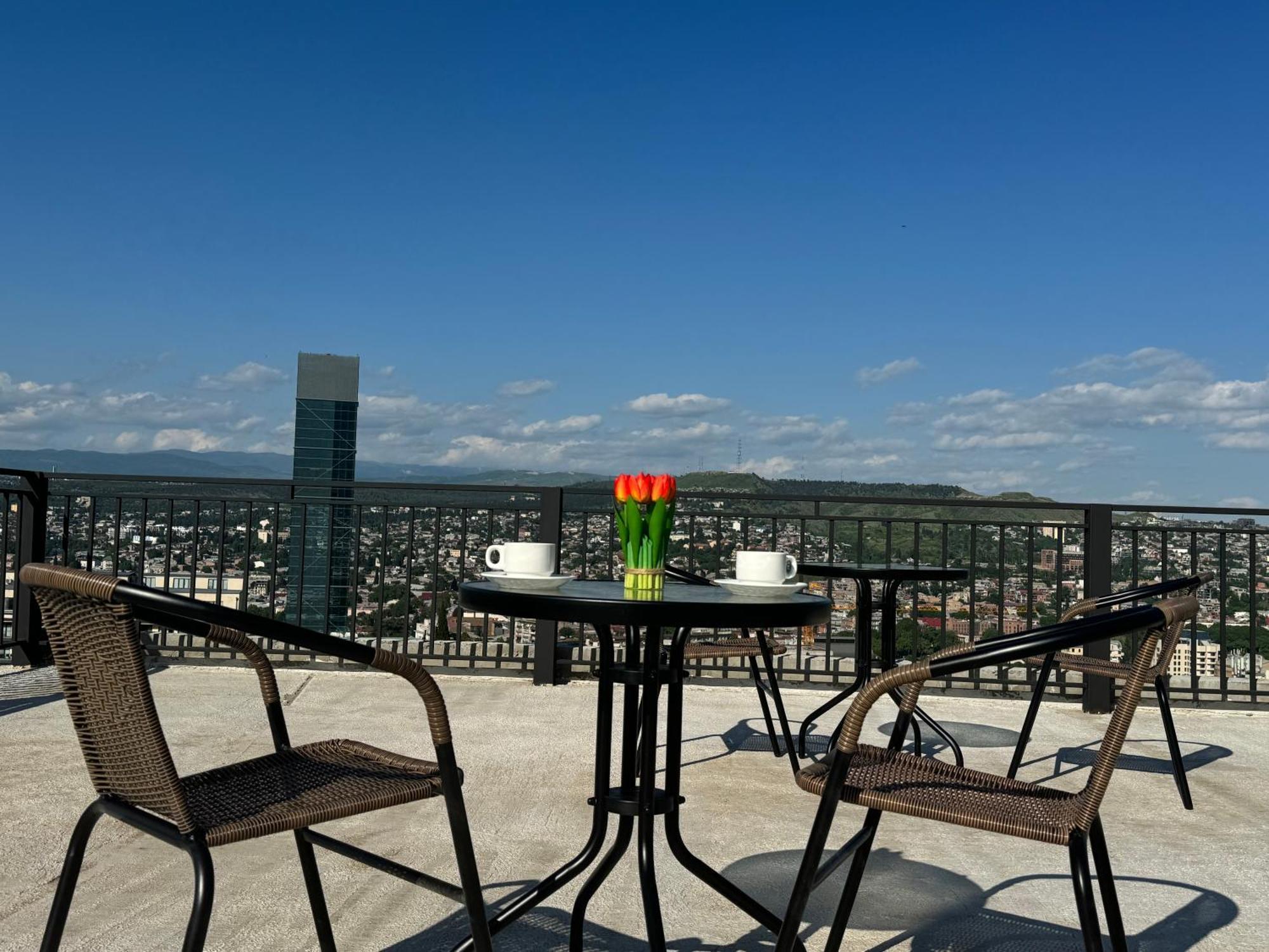 Brothers Apartments With Terrace In Old Tbilisi Eksteriør billede